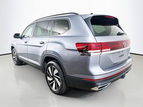 Used 2025 Volkswagen Atlas SE image 5