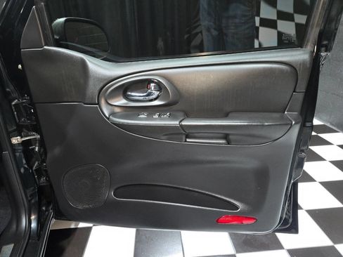 Used 2007 Chevrolet TrailBlazer SS image 71