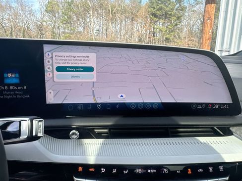 Used 2025 Cadillac Optiq Sport 2 image 27