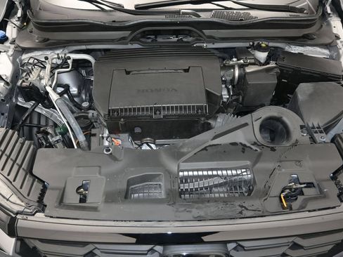 Used 2025 Honda Pilot Sport image 16