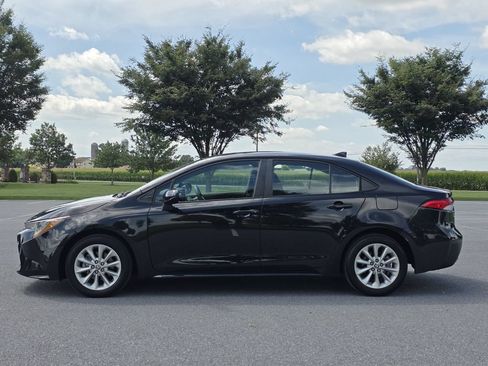 Used 2022 Toyota Corolla LE w/ LE Convenience Package FWD image 4
