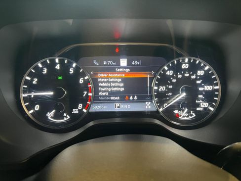 Used 2021 Nissan Titan Platinum Reserve w/ Moonroof Package image 12