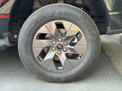 Used 2025 Ford F150 Lightning Flash AWD/4WD image 11