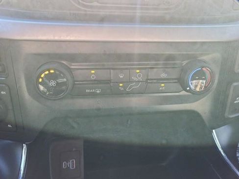 Used 2022 Ford F150 XL w/ Trailer Tow Package image 11