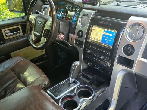 Used 2012 Ford F150 Platinum w/ Max Trailer Tow Pkg image 12
