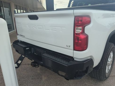 Used 2021 Chevrolet Silverado 2500 LT w/ Convenience Package AWD/4WD image 5
