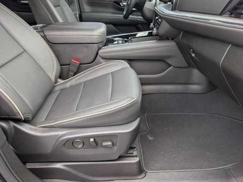 Used 2025 Chevrolet Tahoe Premier RWD image 28