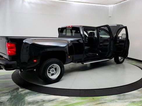 Used 2018 GMC Sierra 3500 Denali w/ Duramax Plus Package image 11