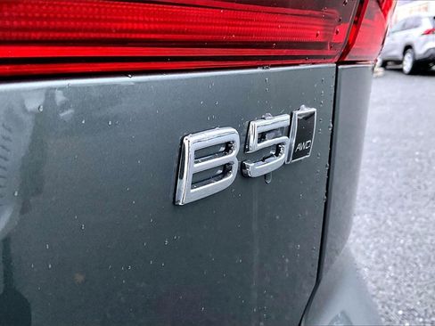 New 2026 Volvo XC60 B5 Ultra w/ Protection Package Premier image 9