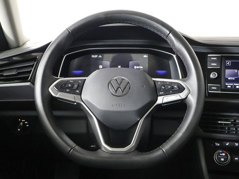 Used 2024 Volkswagen Jetta SE w/ Panoramic Sunroof Package image 34