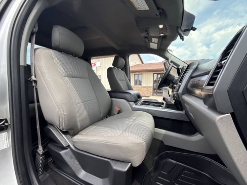 Used 2019 Ford F350 XLT w/ XLT Premium Package AWD/4WD image 20