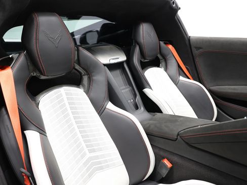 Used 2023 Chevrolet Corvette Stingray Premium Cpe w/ Z51 Performance Package RWD image 85