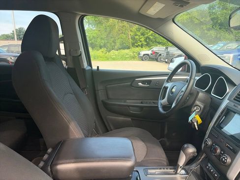 Used 2010 Chevrolet Traverse LT w/ Personal Connectivity Package FWD image 14