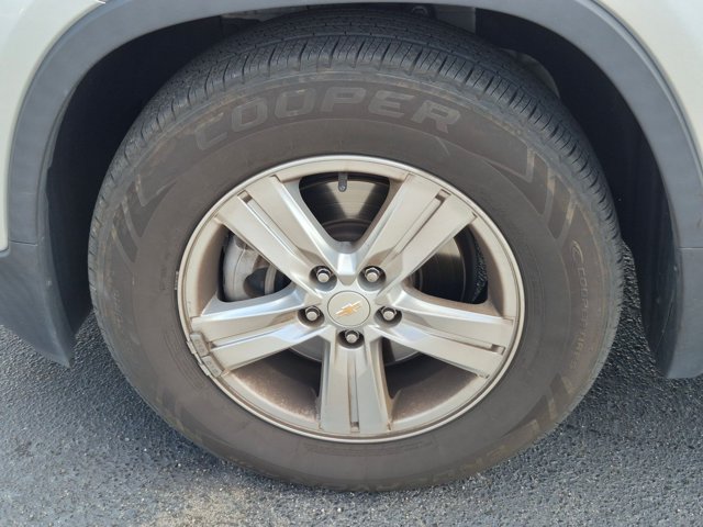 Used 2022 Chevrolet Trax LS w/ Tint and Cruise Package FWD image 10