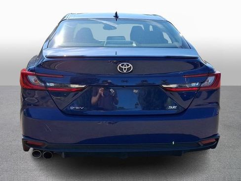 Used 2025 Toyota Camry SE FWD image 5