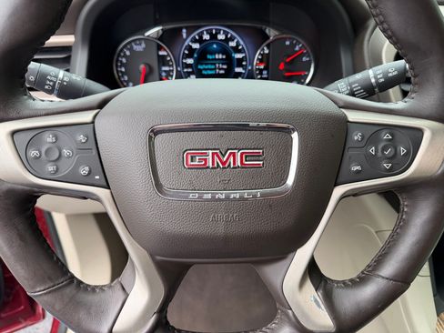 Used 2017 GMC Acadia Denali w/ Technology Package AWD/4WD image 15