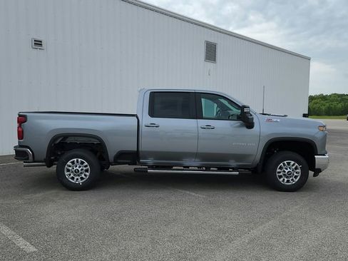 New 2026 Chevrolet Silverado 2500 LT w/ Safety Package AWD/4WD image 8