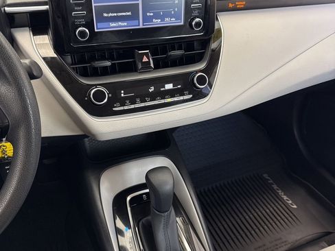 Used 2020 Toyota Corolla L image 17