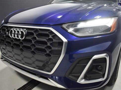 Used 2023 Audi Q5 2.0T Premium w/ Convenience Package AWD/4WD image 11