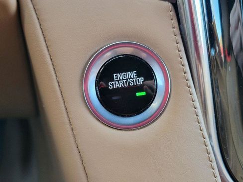 Used 2017 Cadillac Escalade ESV Platinum image 18