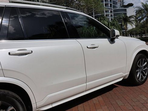 Used 2017 Volvo XC90 T6 Momentum w/ Vision Package image 23