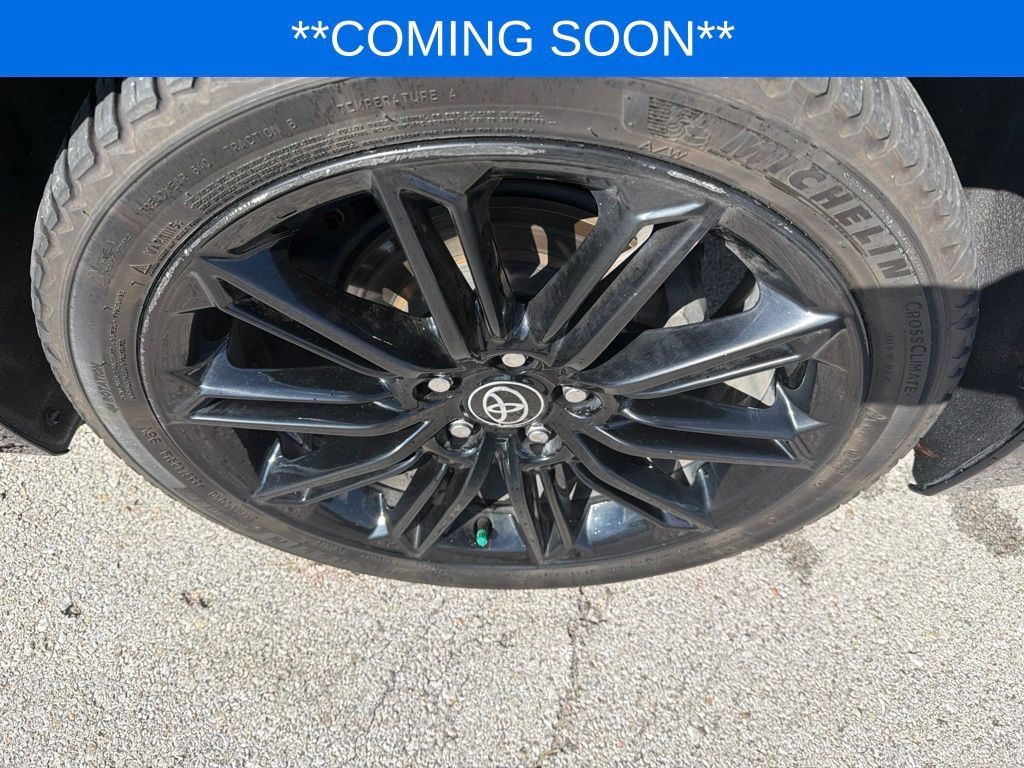 Used 2022 Toyota Avalon XSE FWD image 19