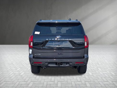 New 2026 Ford Expedition Active image 9