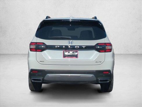 New 2026 Honda Pilot Elite image 8