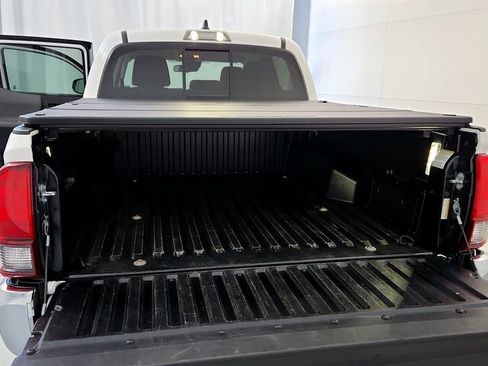 Certified 2023 Toyota Tacoma SR5 AWD/4WD image 20
