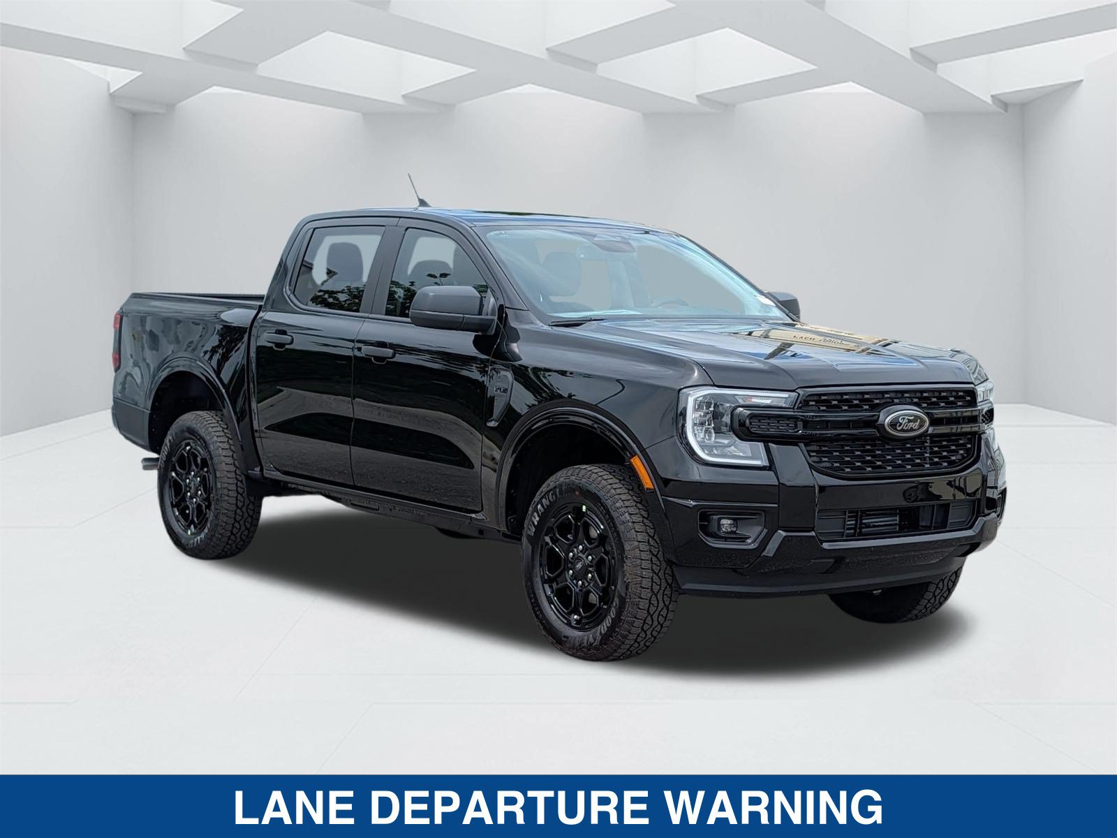 New 2026 Ford Ranger XLT w/ Black Appearance Package RWD image 3