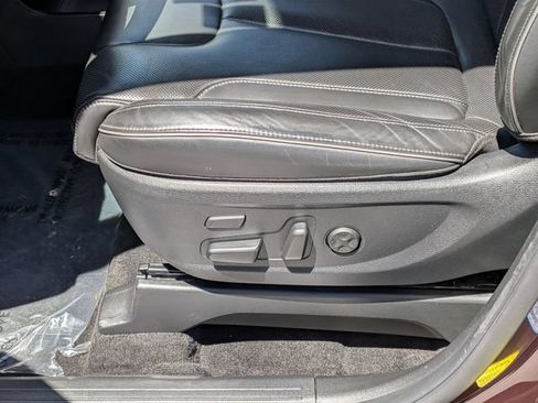 Used 2022 Hyundai Palisade Limited FWD image 12