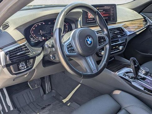 Used 2022 BMW 530i w/ M Sport Package RWD image 10