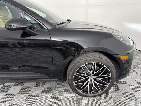 Certified 2026 Porsche Macan AWD/4WD image 12