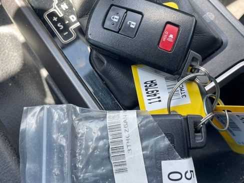 Used 2022 Toyota Tacoma TRD Sport w/ TRD Premium Sport Package image 11