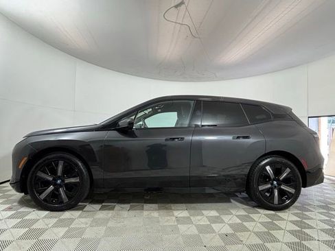 Used 2024 BMW iX xDrive50 w/ Premium Package AWD/4WD image 4