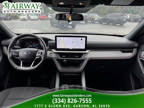 Used 2025 Ford Explorer ST-Line w/ ST-Line Street Pack AWD/4WD image 15