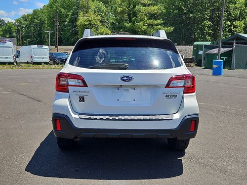 Used 2018 Subaru Outback 2.5i AWD/4WD image 5