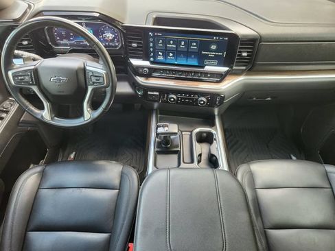 Used 2024 Chevrolet Silverado 1500 LT Trail Boss w/ LT Trail Boss Premium Package AWD/4WD image 28