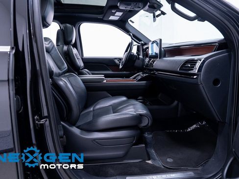 Used 2022 Lincoln Navigator Reserve AWD/4WD image 53