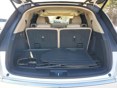 Certified 2024 Acura MDX FWD w/ Technology Package image 9