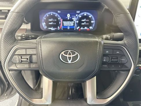 Used 2024 Toyota Tacoma TRD Off-Road w/ TRD Off Road Upgrade Package AWD/4WD image 19