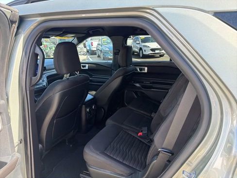 Used 2020 Ford Explorer XLT w/ Comfort Package AWD/4WD image 22