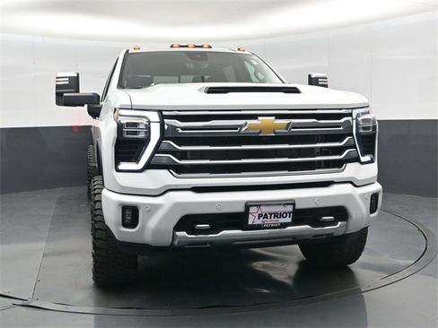 Used 2024 Chevrolet Silverado 2500 High Country w/ High Country Premium Package image 10