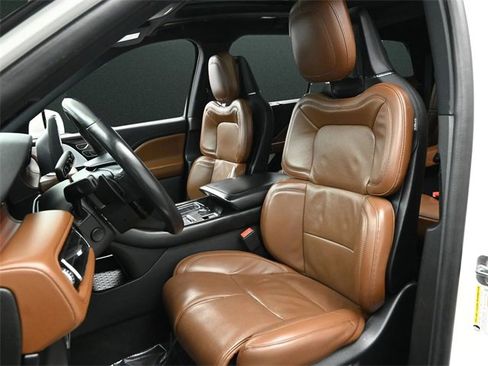 Used 2021 Lincoln Aviator Reserve w/ Equipment Group 210A image 12