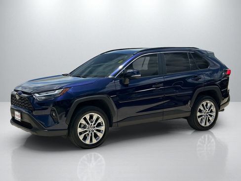 Used 2025 Toyota RAV4 XLE Premium FWD image 8