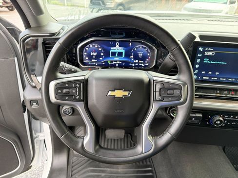 Used 2025 Chevrolet Silverado 2500 LT w/ Convenience Package AWD/4WD image 22