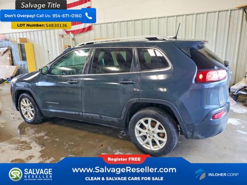Used 2018 Jeep Cherokee Latitude Plus w/ Cold Weather Group FWD image 3
