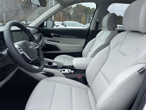 New 2025 Kia Telluride S image 27