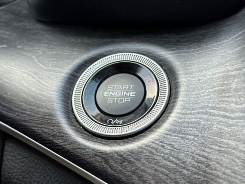 Used 2021 Jeep Grand Cherokee L Limited w/ MOPAR Finishing Package image 23