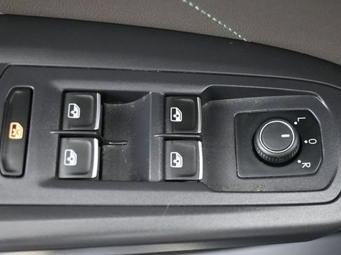 Used 2021 Volkswagen Atlas SEL FWD image 15